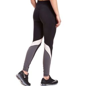Nike Legendary Leggings M